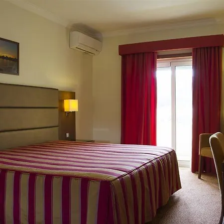 Aguiar Da Pena 3* 빌라 푸카 데 아기아르