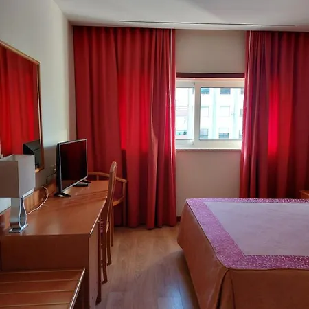 Hotel Aguiar Da Pena 3*