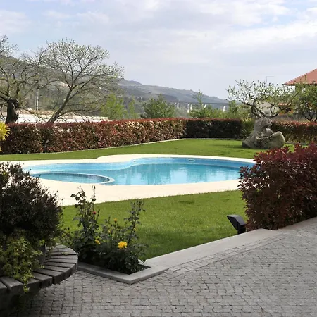 Aguiar Da Pena Hotel 3*