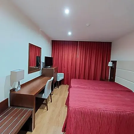 Aguiar Da Pena Hotel 3*