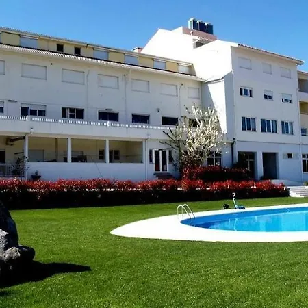 Hotel Aguiar Da Pena 3*