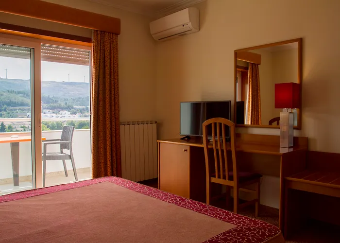 Aguiar Da Pena Hotel 3*