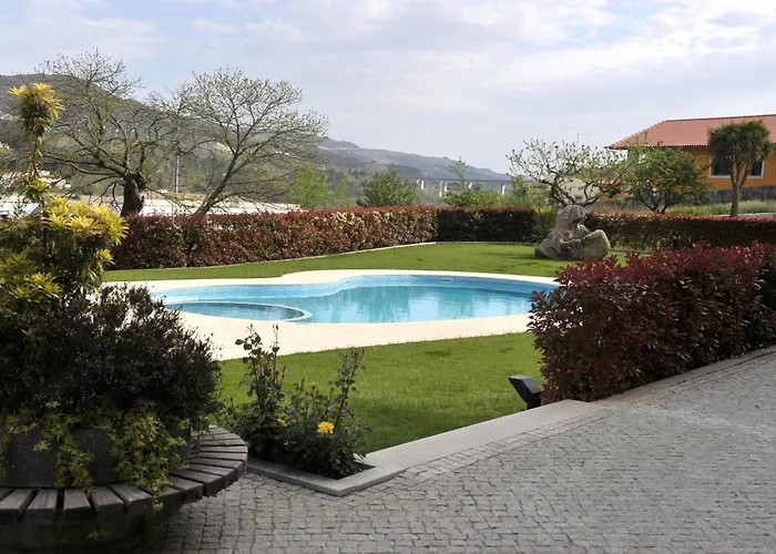 Aguiar Da Pena Hotel 3*